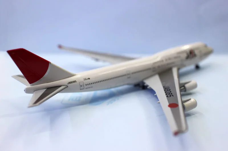 New 1/400 Scale Japan Airllines Booeing 747-300 JA8085 Aircraft 16CM Alloy Diecast Simulation Aircraft for collection