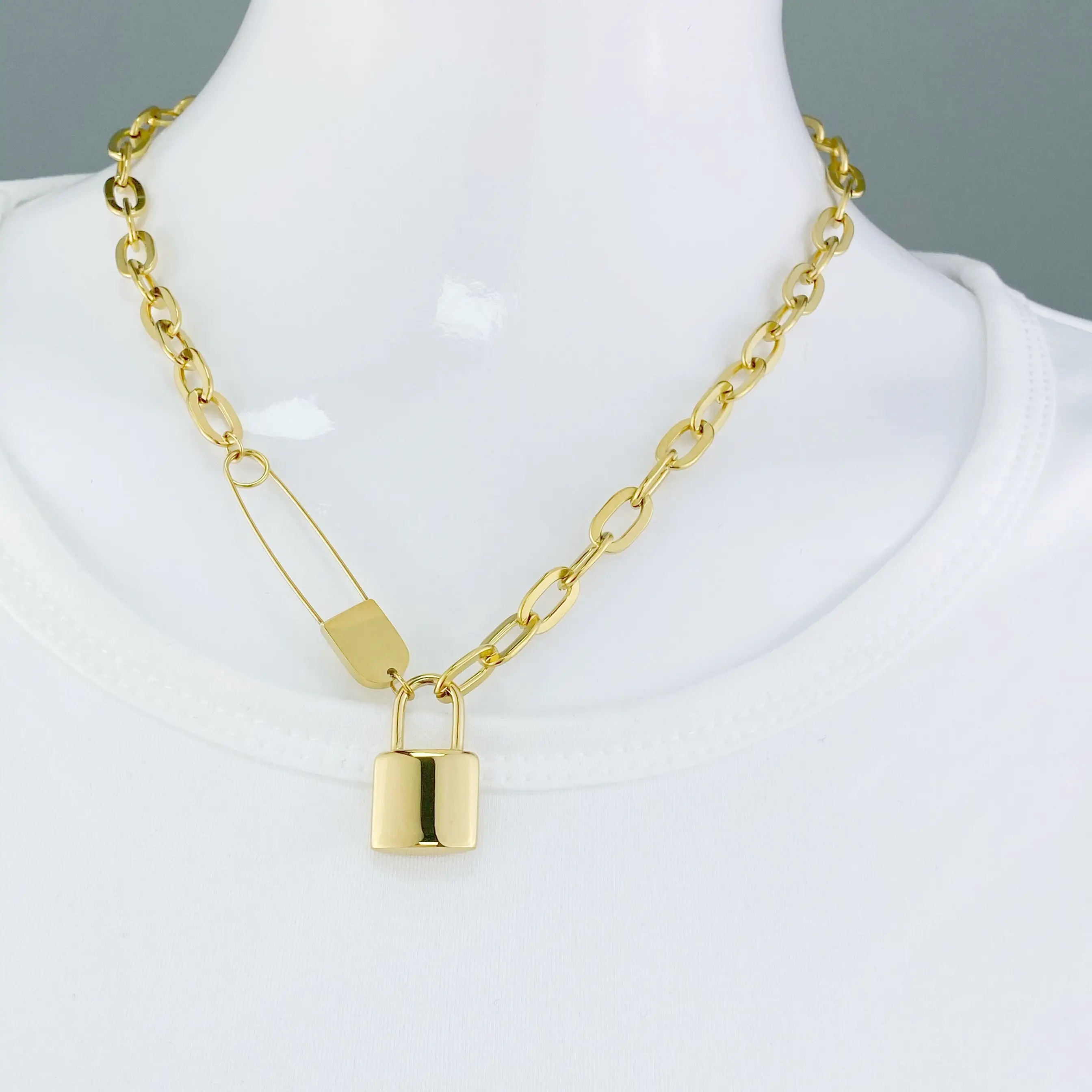 

Lock Necklace Jewelry Stainless Steel New Goddess Luxury Golden Color Luxe Fashion Women Hot Sell