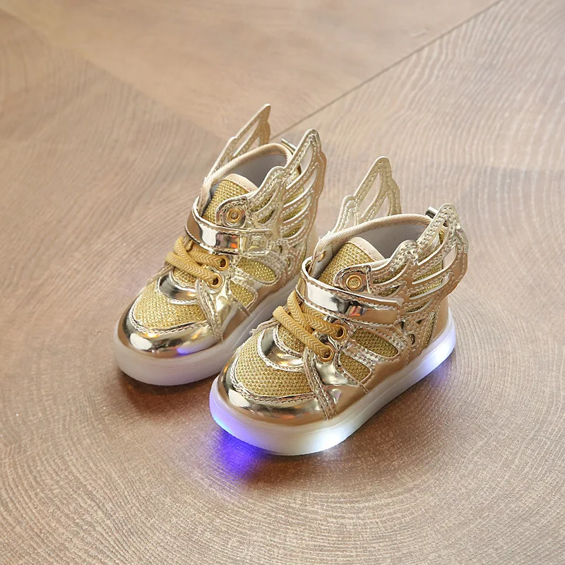 Zapatillas luminosas para niños y niñas, zapatos deportivos con luces intermitentes, brillantes, botas planas informales de ala de bebé