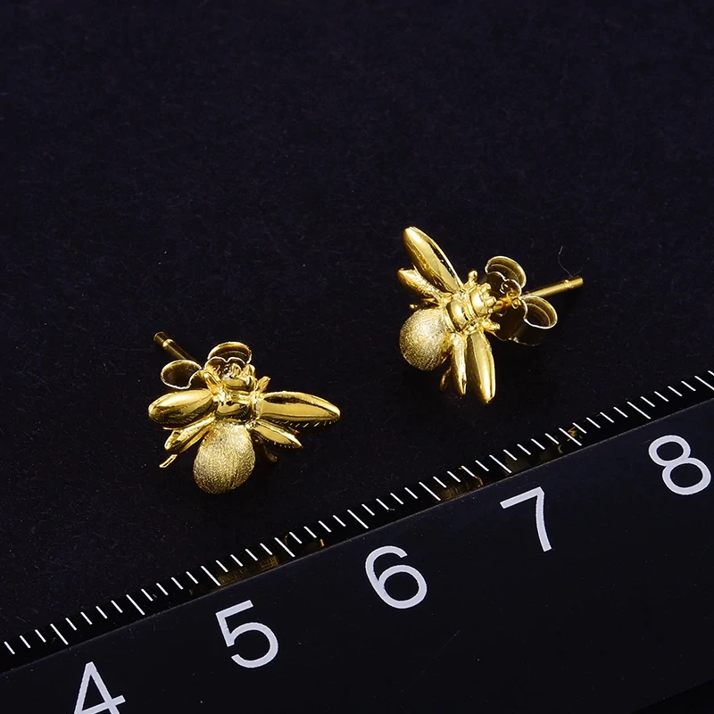 Huitan Simple Fashion Bee Earrings for Women Metallic Style Funny Girls Earrings High Quality Ear Piercing Jewelry Drop Shipping