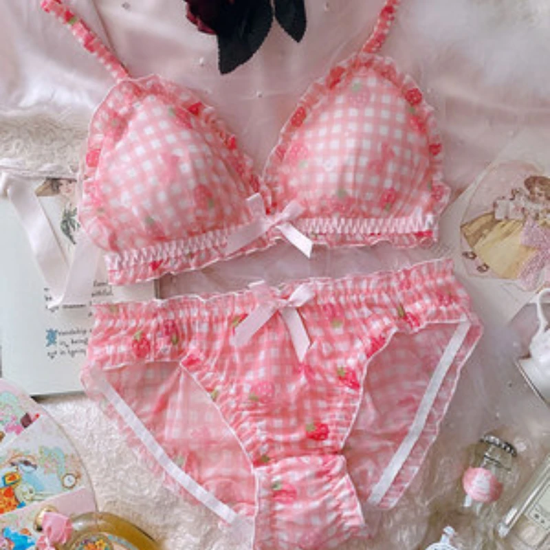 Soft Girl Bra and Panty Set Japanese Kawaii Strawberry Sweet Intimate Pink Bra Lingerie Femme Underwear Set Comfortable Bralette