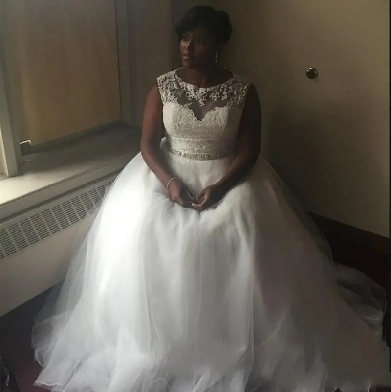 Vestido de novia de corte A con cuello redondo, con encaje apliques de cristal, cintura de talla grande, vestidos de boda hechos A medida