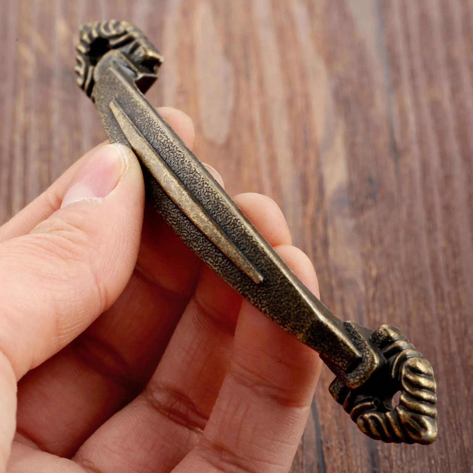 Retro Handle Vintage Antique Bronze Pull 116mm*15mm Knob Cupboard Door Kitchen Cabinet Drawer Wooden Jewelry Box Europe Style