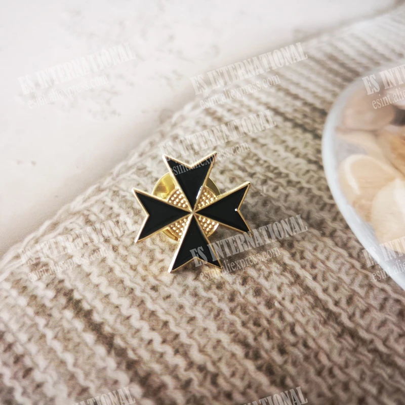 Alfileres de solapa masónicos insignia conmemorativa Mason Freemason BLM56b Cruz negra Caballeros Templarios orden de Caballeros de Malta 1,8*1,8 cm