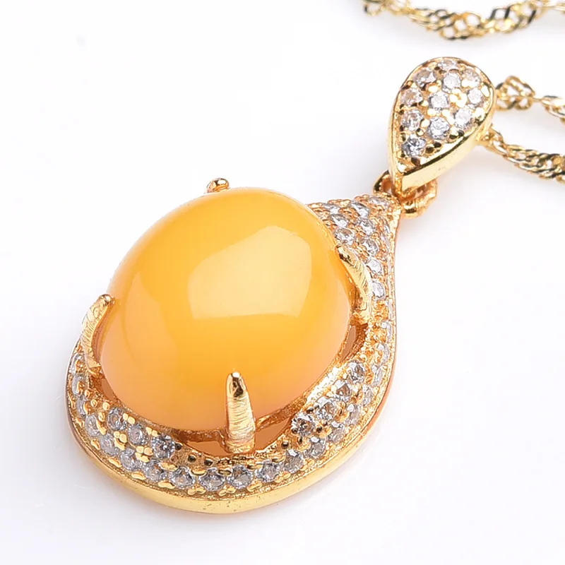 Foydjew Plated Silver Jewelry Inlaid Imitation Jade Chicken Oil Yellow Amber Beeswax Pendant Women Gemstone Chalcedony Necklaces