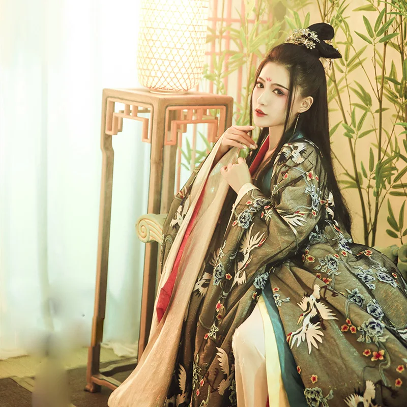 

Ji Kang Thematic Photography Costume Hanfu Wei Jin Period Long Wide Sleeve Tailed Empress Costume Hanfu Delicate Embroidery Robe