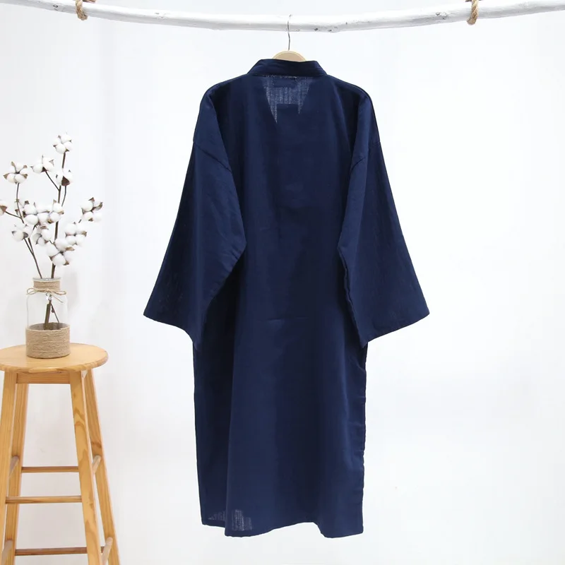 New Men's Cotton Yarn Sleeping Gown Thin Summer Cotton Kimono Bathrobe Mens Robes Long Bath Robe Loose Leisure Nightgown