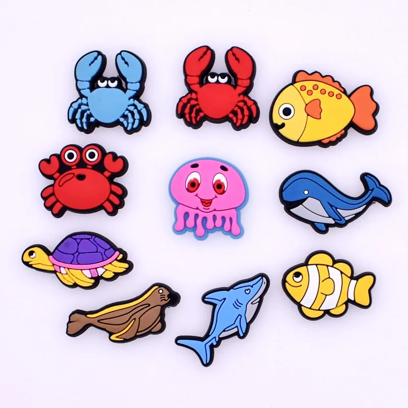 Cute Lover Horses Blue/Red Gamepad Medical Animals Jellyfish Cat Giraffe Bat Monkey Geckos Hole Sandal Charms Bracelet Accessory