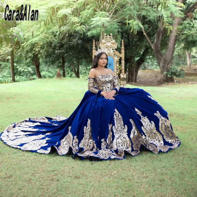 กำมะหยี่สีฟ้า Quinceanera เดรสลูกไม้ Applique หวาน16ชุดแขนยาว Vestidos De 15บอลชุดพรหม Gowns