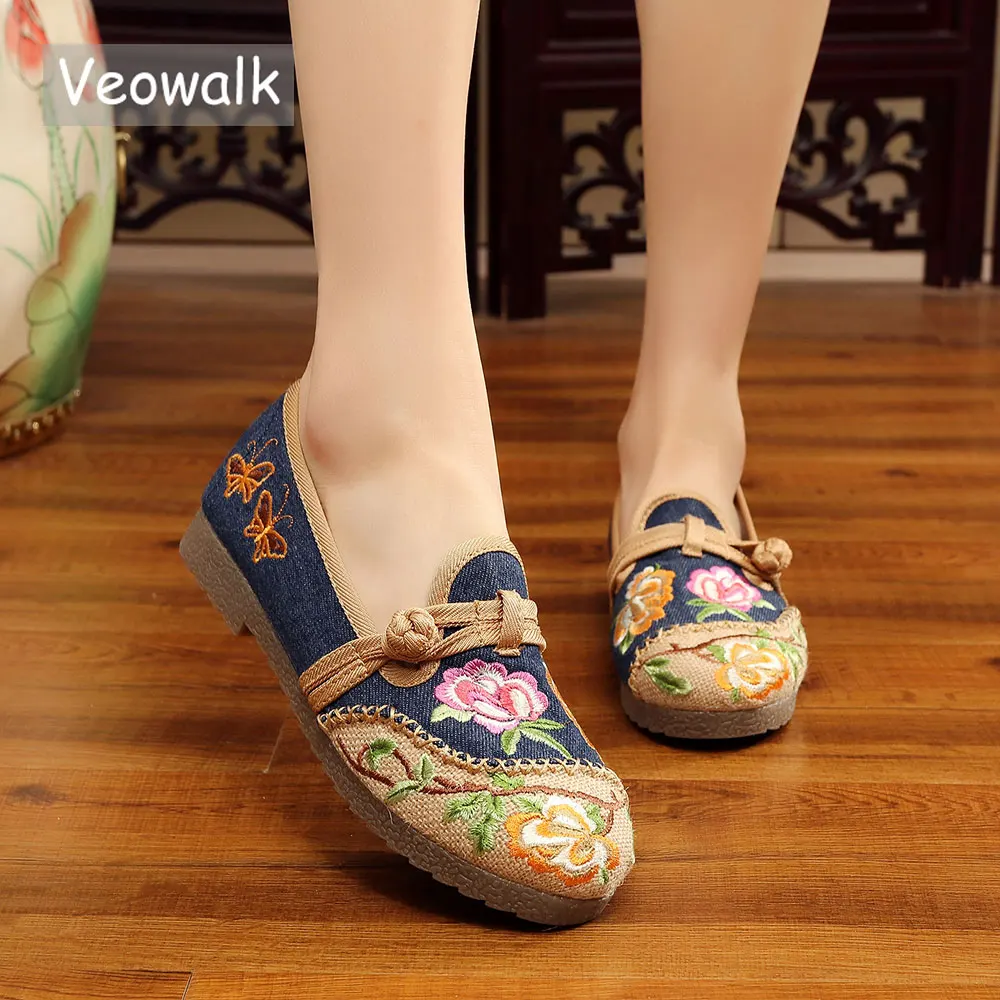 Veowalk Spring Vintage Women Flat Loafers Chinese Style Flower Embroidered Elegant Ladies Slip on Walking Cotton Canvas Shoes