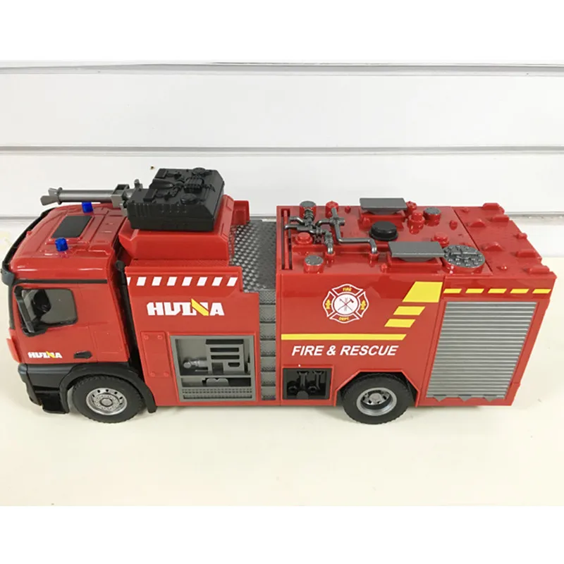 Hochsimulierter Feuerrettungswagen mit Tonlicht, Wasserspray, multifunktional, 62 cm, große 270-Grad-Drehung, RC-Feuerwehrauto