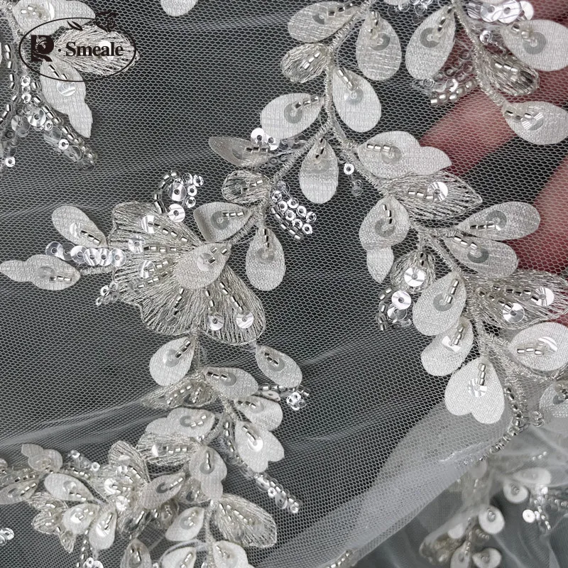 Braut-Spitzenstoff, luxuriöse Perlenapplikation, Spitzenstoff mit Blumen und Blättern und Pailletten, High-End-Kleid, RS6067 – Detail 11
