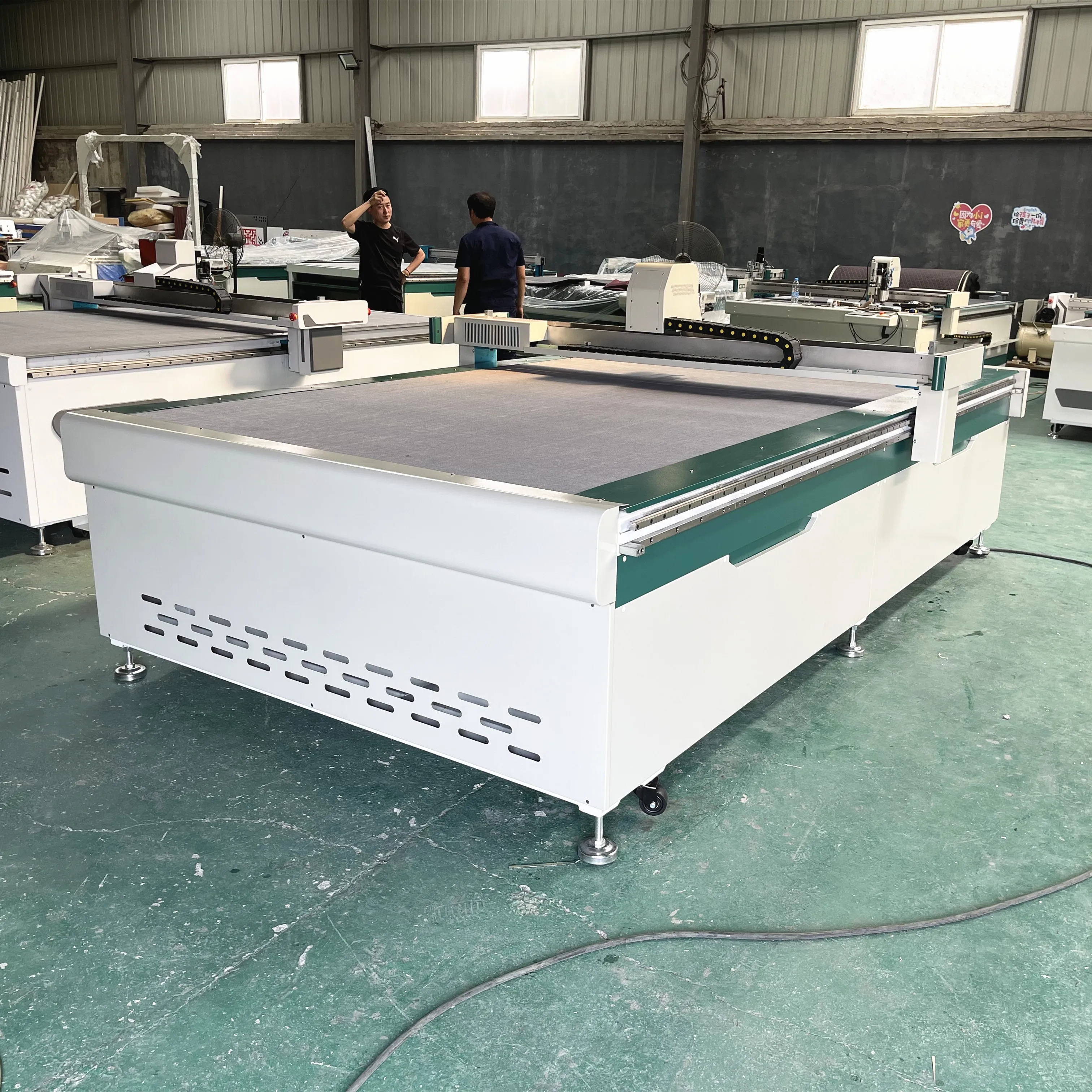 Robotec CNC Oscillating Knife Cutting Machine For Leather Corrugated Cardboard Gasket Eva Foam Cloth Vibration Cutting Machine
