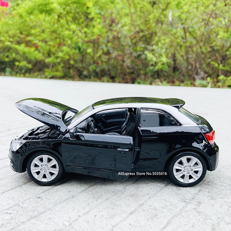 Bburago 1:24 Audi A1 Zwart Spuitgieten Simulatie Legering Model Auto Ambachten Decoratie Collectie Speelgoed Gereedschap Gift