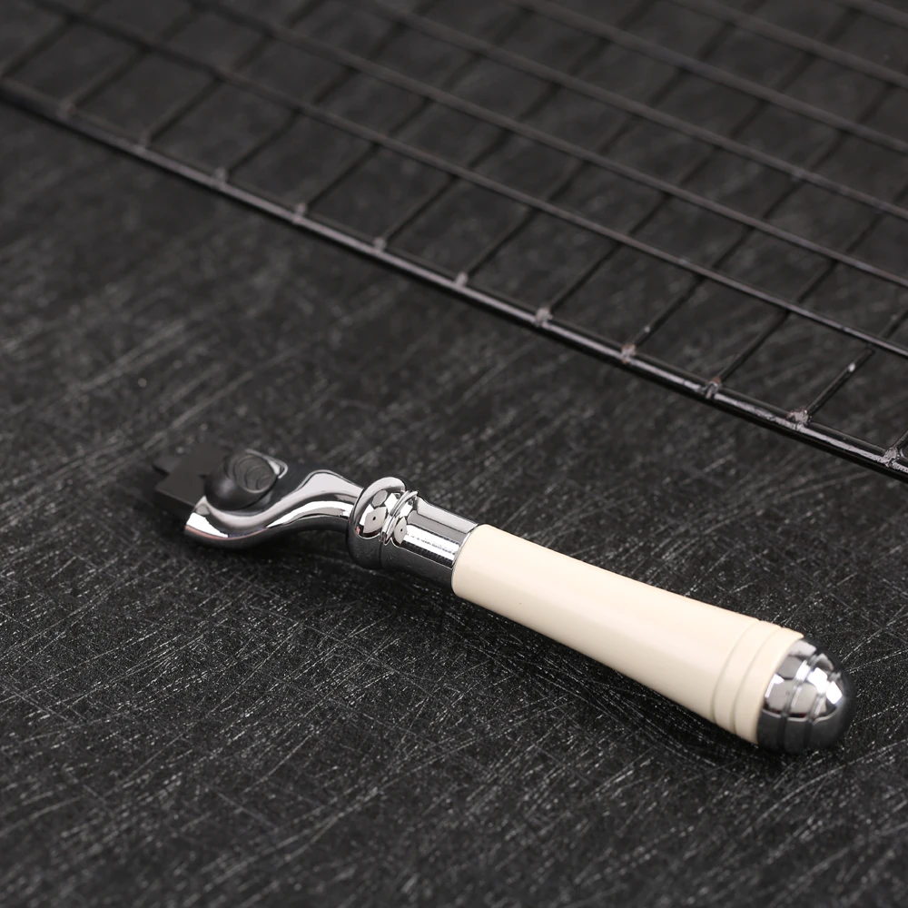 YAQI Custom 3 Blade Safety Shaving Razor for Men - Image 3