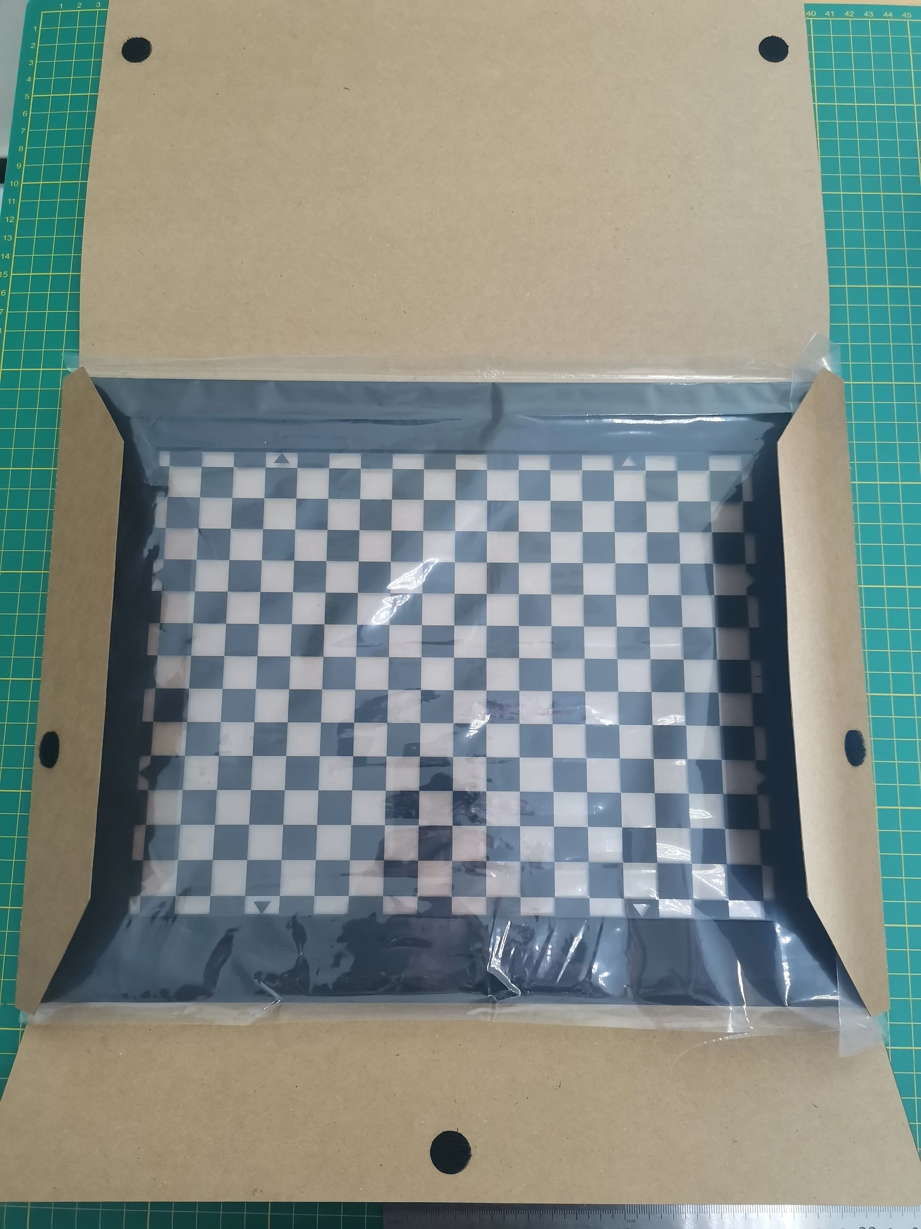 전송 체커보드 테스트 차트 프레임 장착 D280 사양 4:3 사용자 정의 가능 왜곡 검정 흰색 360*280mm