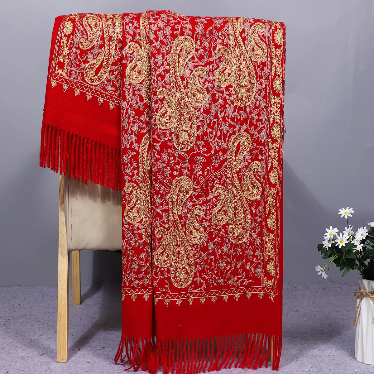 

Embroidery Pashmina Artificial Cashmere Shawls Wrap Echarpes Women Cape Bufanda Tassels Mujer Bufanda Cachecol Feminino