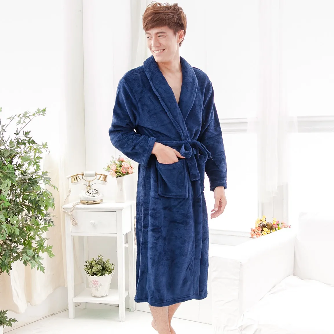 

Coral Fleece Nightgown Loose Men Robe Flannel Kimono Bathrobe Gown Winter Thicken Warm Nightwear Casual Home Dressing Negligee