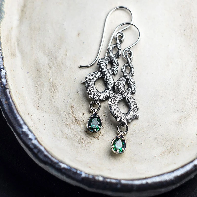 Huitan New Vintage Number 8-shaped Twist Women Drop Earring Noble Green Pear Stone Loong Pattern with Leaves Retro Party Earring