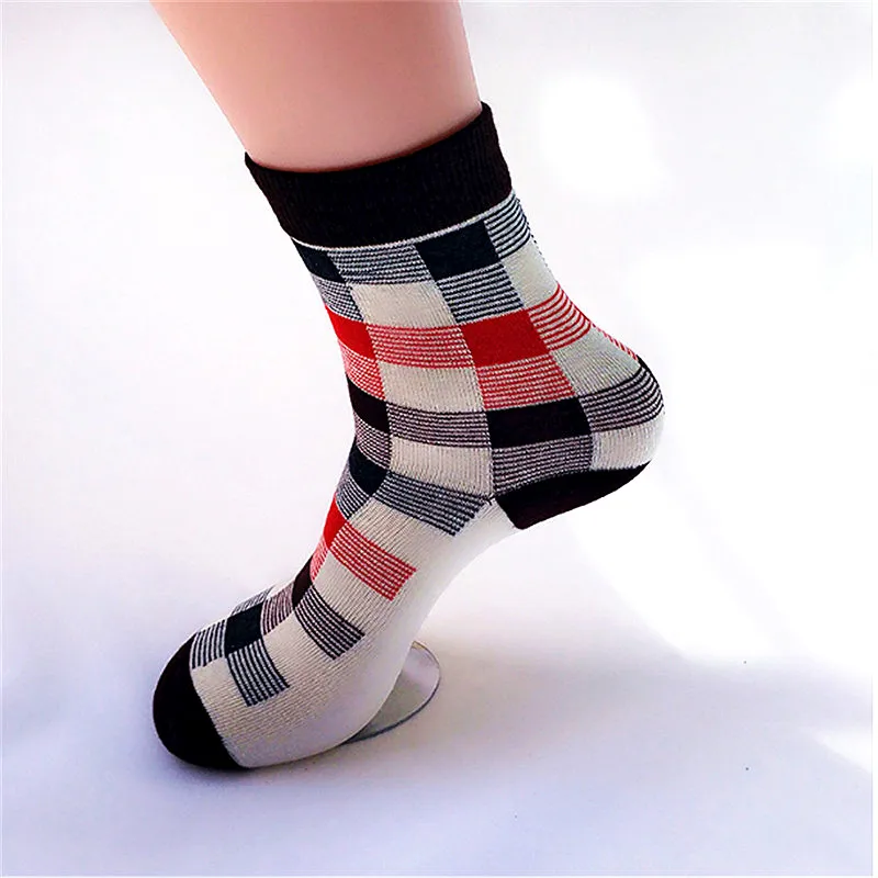 5Pairs Men Cotton Socks Set Autumn Winter Men Socks Pack Set Colorful Lattice Man\'s Casual Color Puzzle Sports Tube Socks