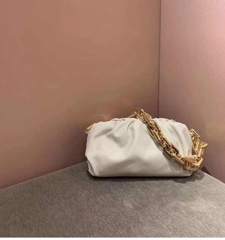 Women Bag Thick Chain 2020 New Autumn PU Flap Ruched Fashion Solid Hasp Clouds Shoulder Bag Purses Handbags Euro-America Style