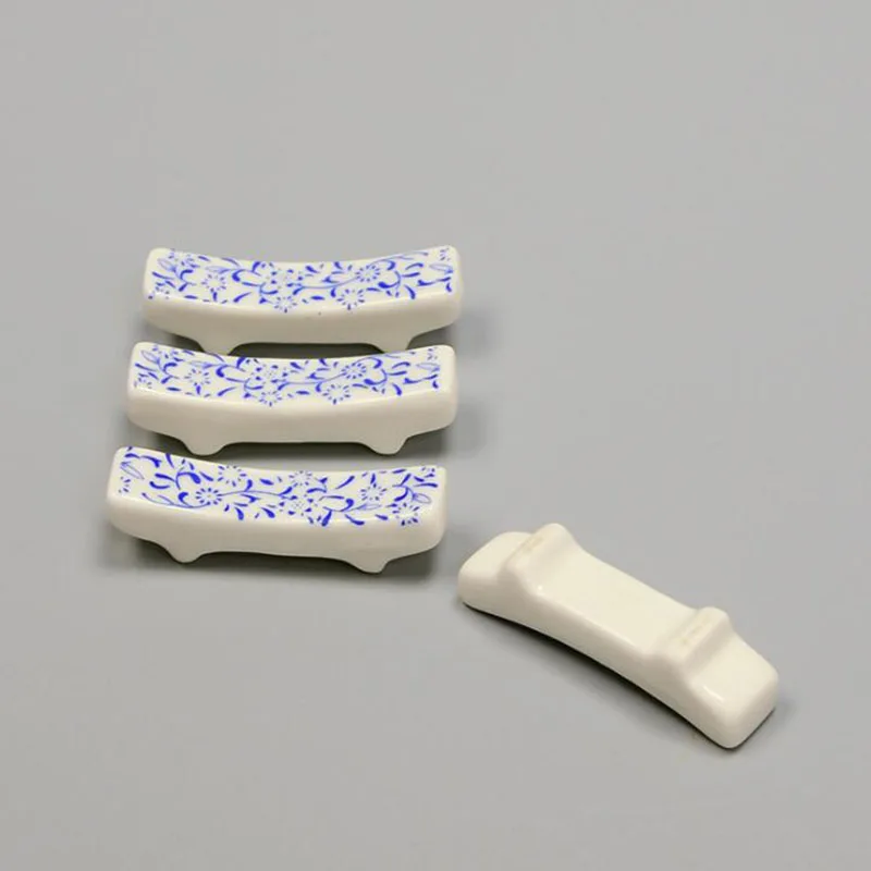 10Pcs/Set Japanese Style Ceramic Chopstick Holder Blue White Color Floral Chopstick Shelf Stand Kitchen Tableware Table Decor