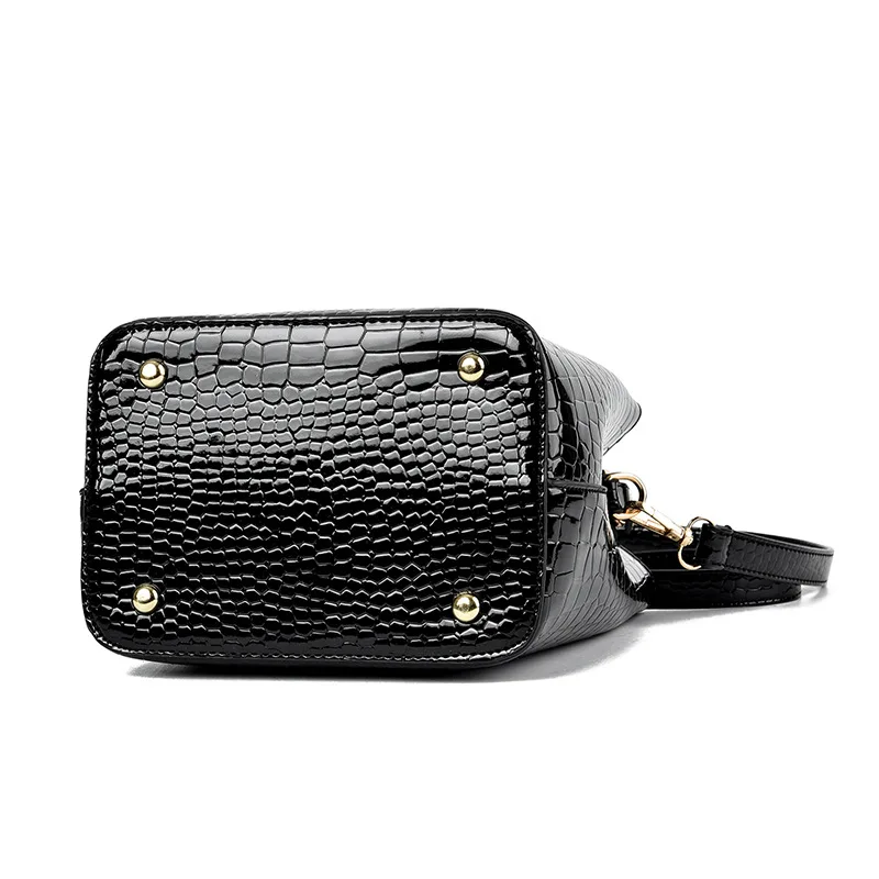 Korean woman bag 2021 new crocodile pattern PU bucket bag portable shoulder bag simple trend all-match