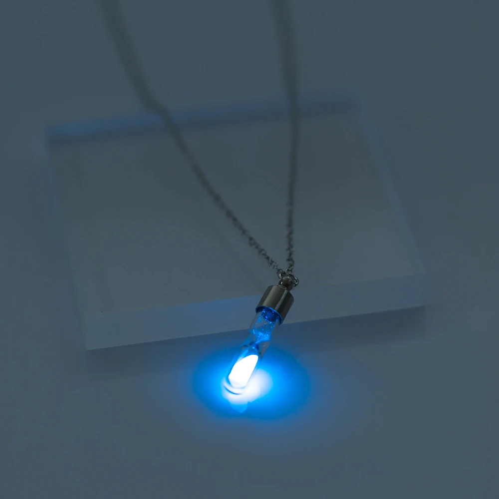 2022 fashion hourglass Luminous  Pendant  Necklace Glowing in the Dark  Hollow Luminous Pendant Necklace Jewelry Halloween Gifts