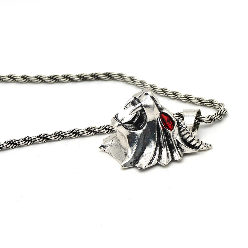 Manticore Pendant Necklace Wizard School 29*30mm Red Rhinestone Wild Monster Hunter Cosplay Mantickor Medallion Necklace