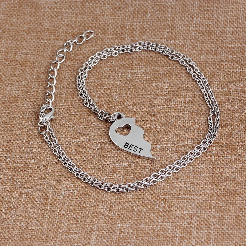 2 Pcs/Set Two Half Heart Stitching Necklace Fashion Simple Best Friend Hollow Metal Pendant Necklace Trendy Jewelry Accessories