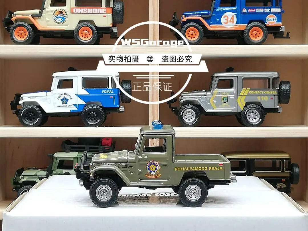 Johnny Lightning 1/64 Toyota LandCruiser Diecast Collection of Die-casting Simulation Alloy Model Children Toys