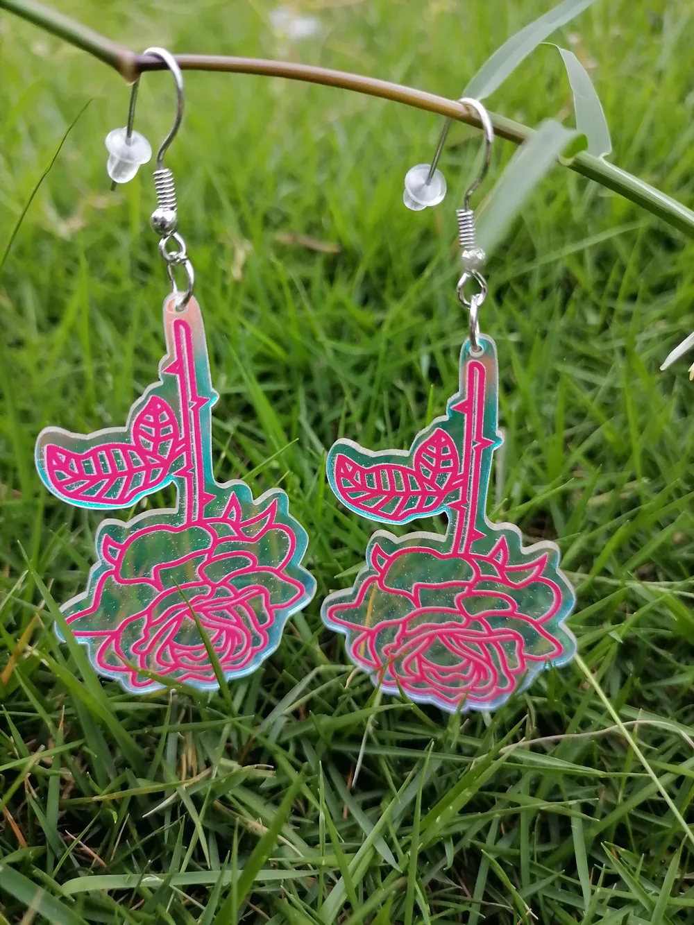 FishSheep Colorful Acrylic Geometric Star Moon Butterfly Drop Earrings For Women Cute Transparent Laser Dangle Earrings Jewelry