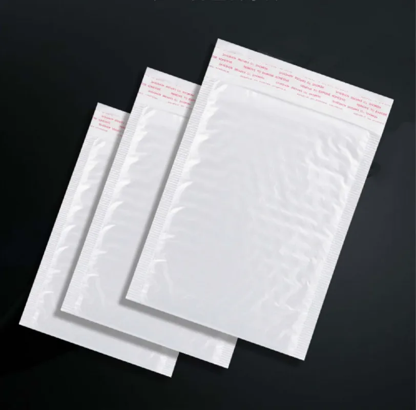 Lot de 50 enveloppes rembourrées en mousse blanche, 23x28cm, pour envoi de colis, cadeaux de noël