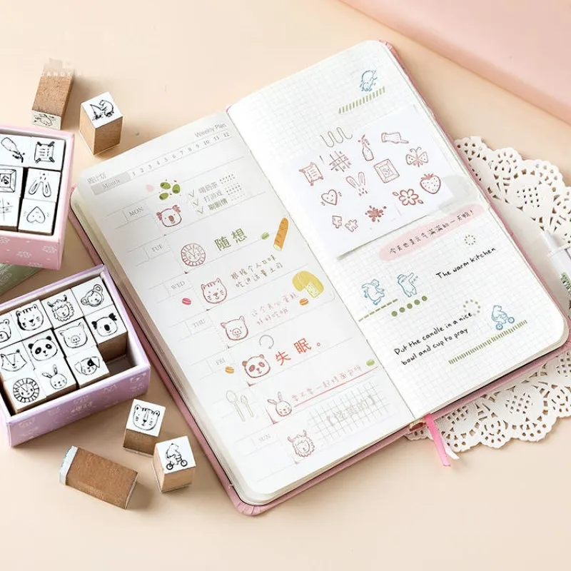 12 sztuk małe Scrapbooking stemple gumowe kwiat niedźwiedź kot planeta projekt DIY Journal Wood Seal Hobby biurowe zapasy rzemieślnicze