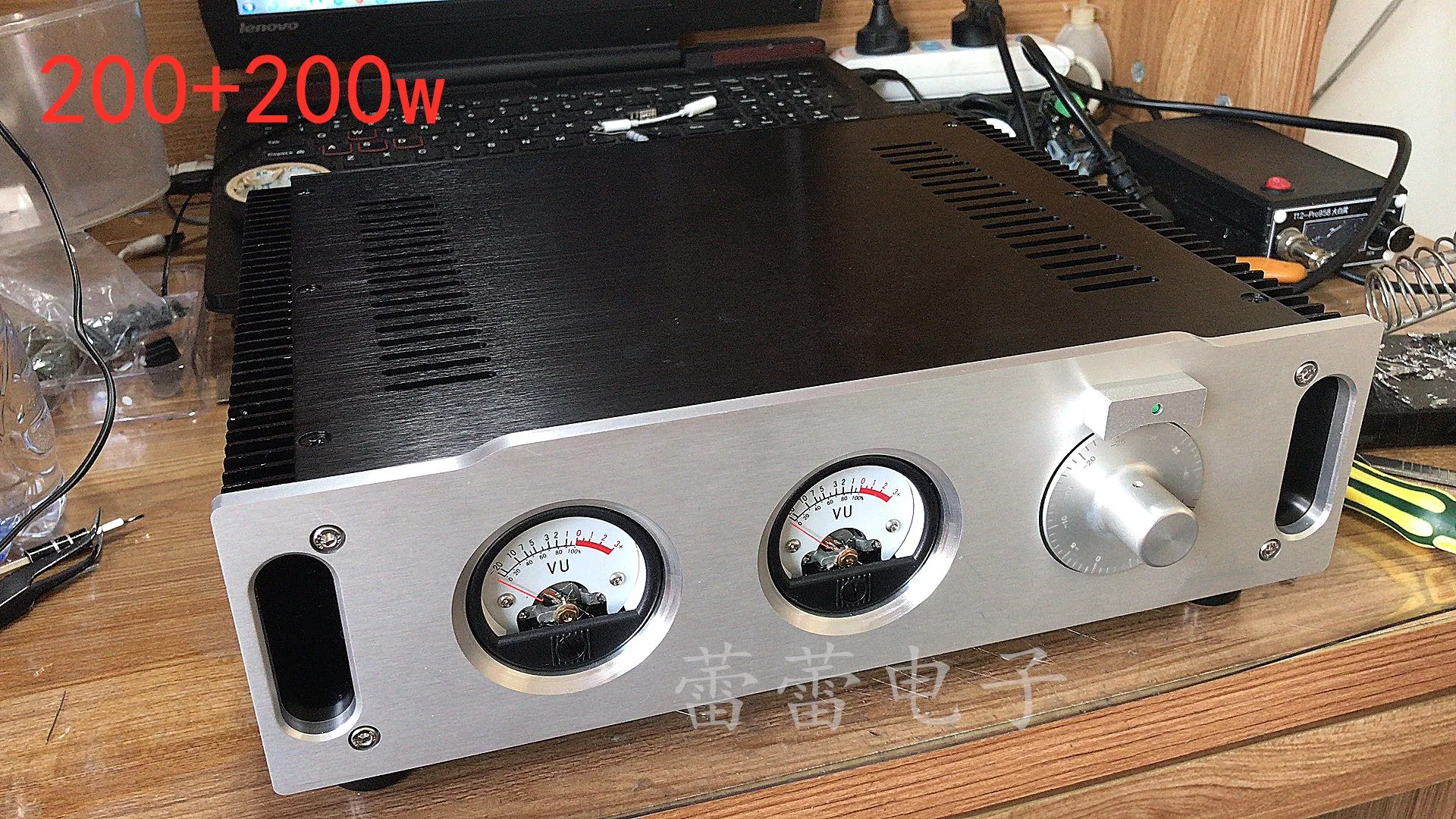 

New LME49810 scaffolding power amplifier finished UV meter case A and B gold sealed tube amplifier power 200+200w