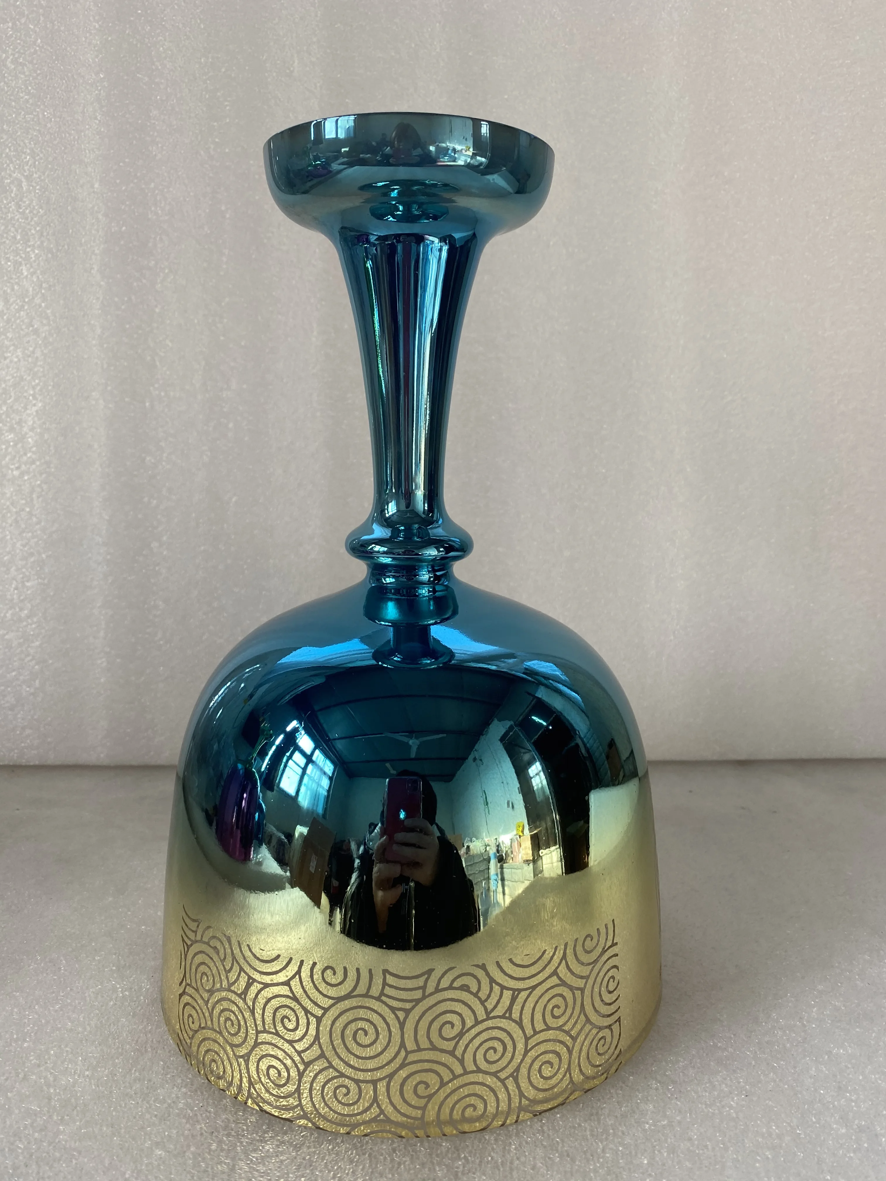 3rd octave A note 440 hz shinny color crystal singing chalice with Tara engraving 432Hz for sell.