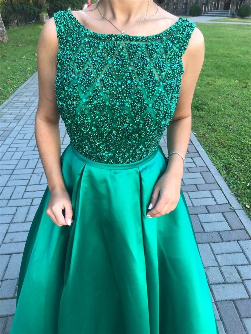 Luxury Green Dubai Evening Dresses 2025 Long Beaded Satin A-Line Prom Dress Formal Party Gowns Robe de Soiree