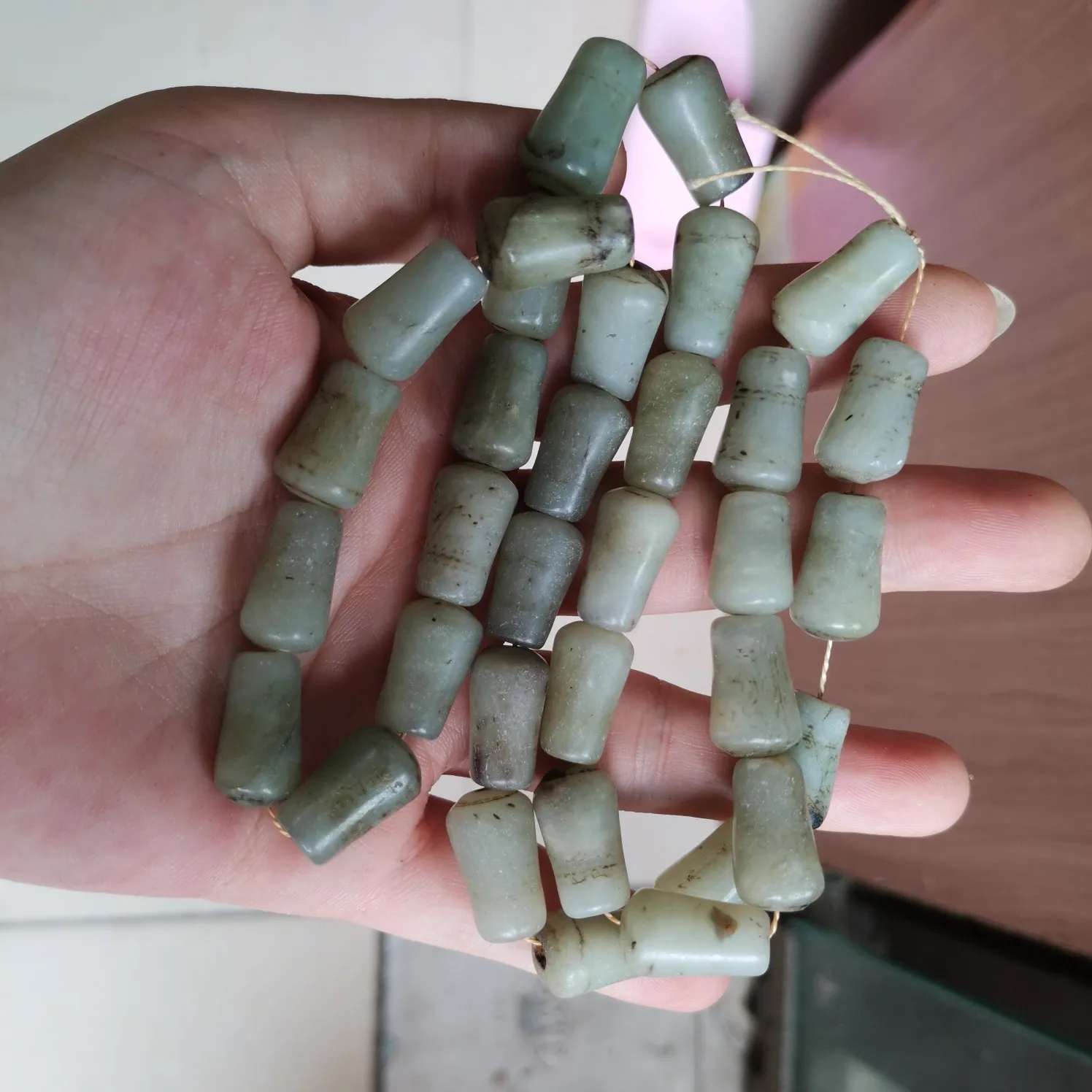 Really pure natural gems Old Hetian jade ancient jade bead necklace weathered patina has a long history and tasteful collection