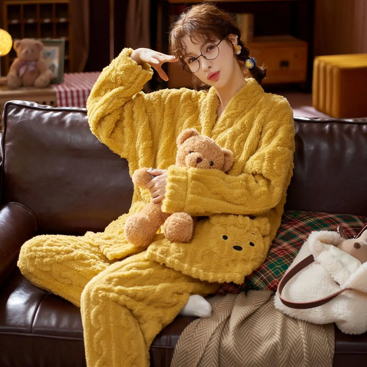 

Winter Flannel Pajama Set Women Coral Velvet Pajamas Sleepwear Home Clothing Korean Net Red Flannel Female Nightgown Suit Pajama