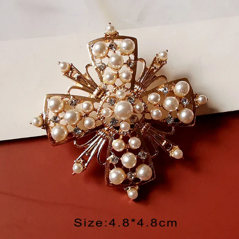 vintage Baroque Flower Brooch Western Retro Palace Pearl Brooches Female Golden Corsage Badge