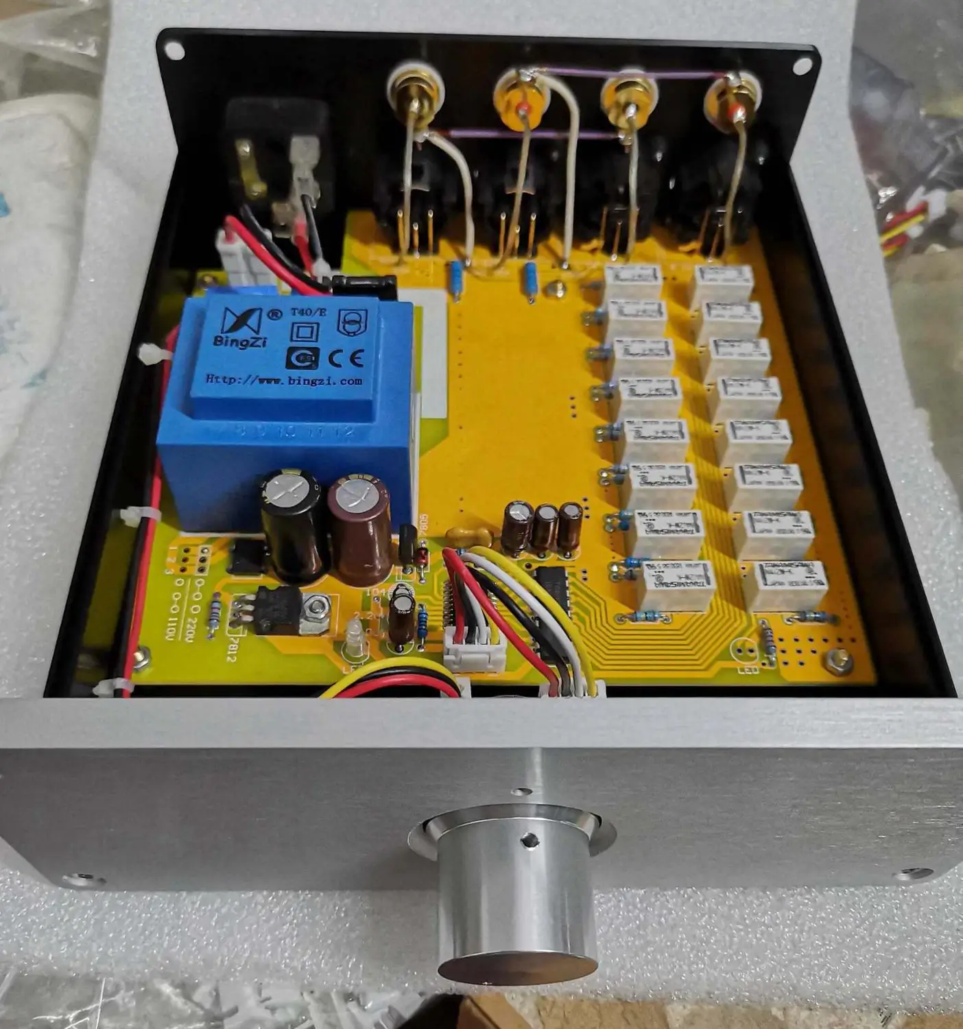 

High precision relay volume controller/balanced potentiometer/balanced preamplifier/passive preamp pre amp