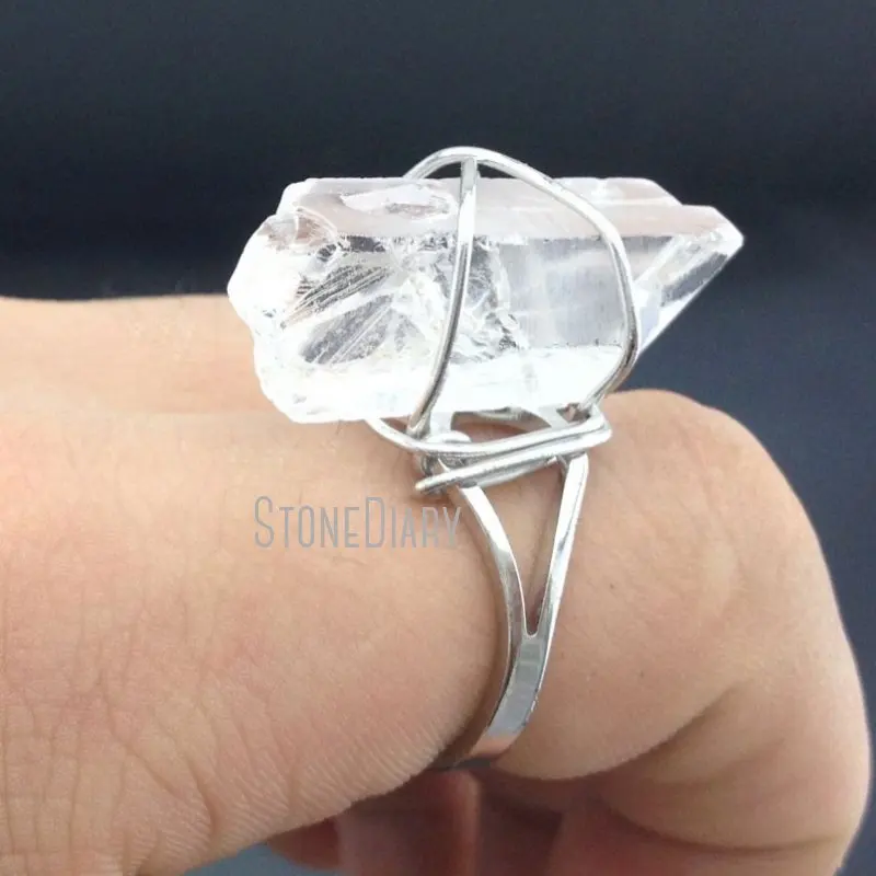 RM12158 10Pcs Best Seller Winding Sliver Plated Pillar Ring Clear Quartz Ring Online Adjustable