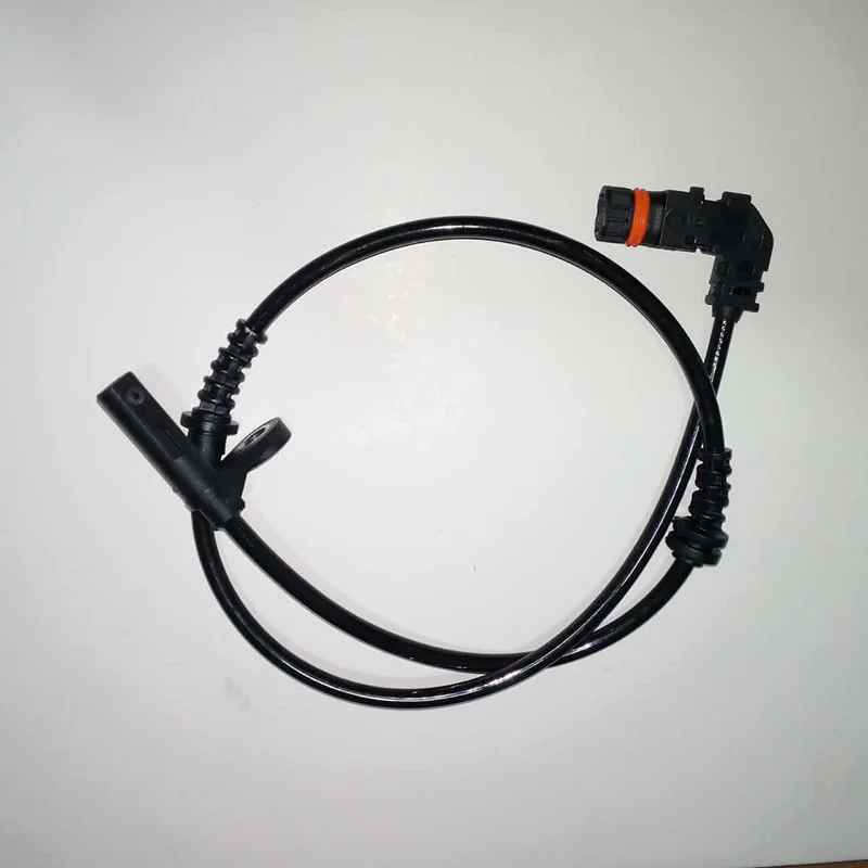 High Quality 1729056101 1725400017 A1725400017 Front Side ABS Wheel Speed Sensor Fit For Mercedes Benz SLK SLC R172 2012-2015