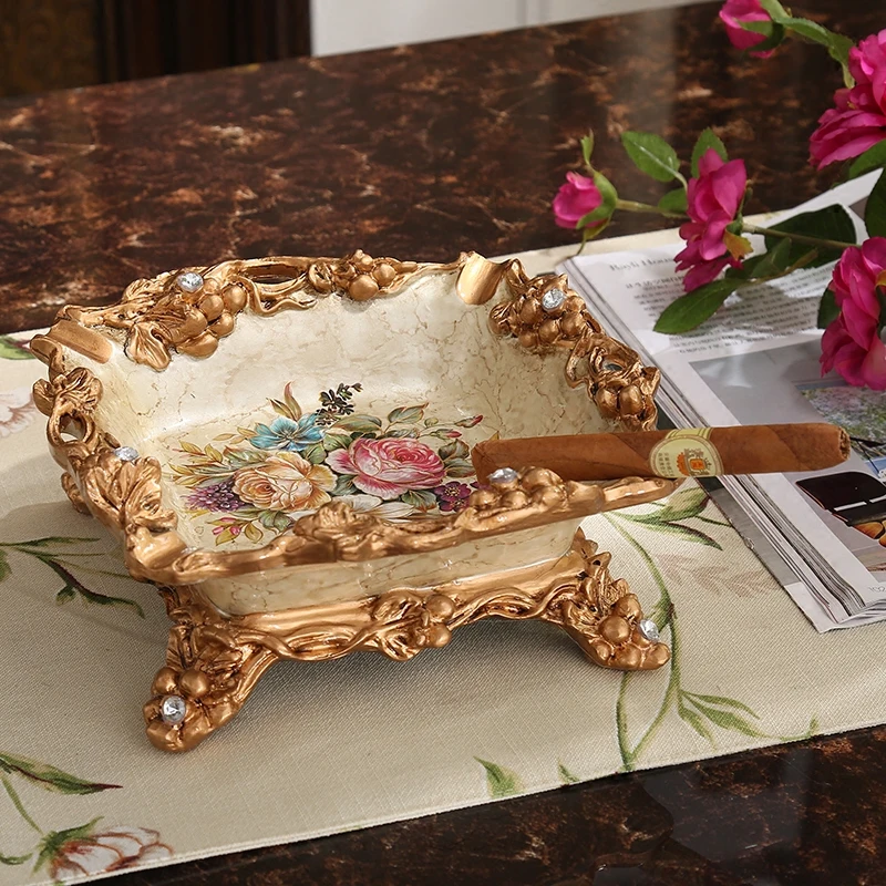 

European Style Ashtray,Creative Personality Multi-functional Living Room Studded Retro Decorative Crafts Home Ornaments