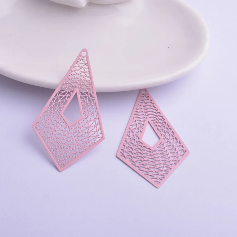 30 Stück AB5564 30*54mm Filigrane Geometrische Pyramiden-Anhänger aus Metall-Messing, Dünner Anhänger für DIY-Schmuck- und Ohrringherstellung – Detail 13