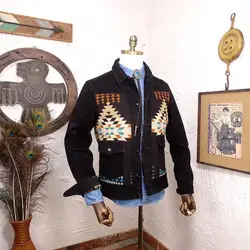 Navajo totem restaurando formas antiguas, lana doméstica americana, cuero de vaca