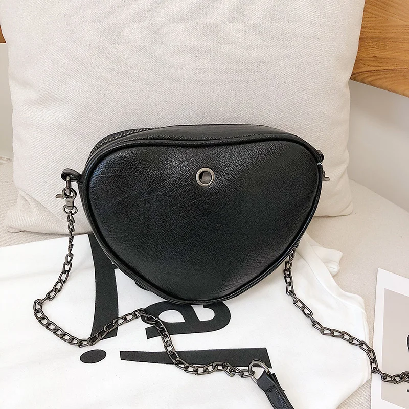 Punk Style Black Shoulder Bag Lady Fashion Chains Rivet Crossbody Bags for Women Small Tassel Messenger Bags Female Clutch Purse