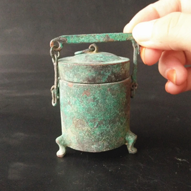 

Collection of old Chinese bronzes, retro Han dynasty utensils, pots with beams, three-legged small ornaments