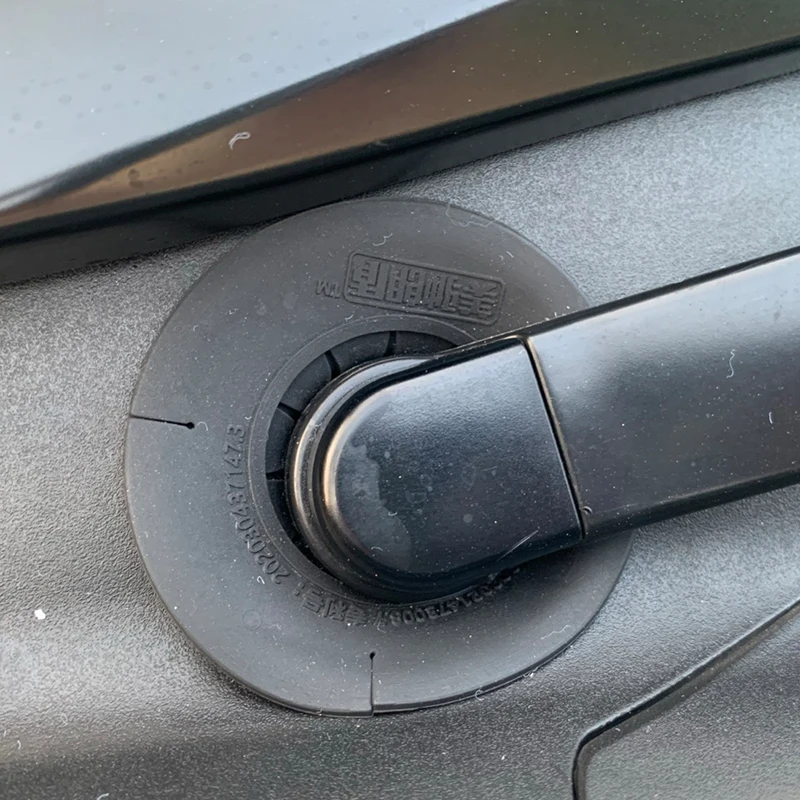 Car Windshield Wiper Arm Bottom Hole Protective Cover Silicone For Prevent Debris Falling Into Vehicle Accessories 2PCS