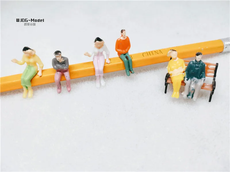 50pcs 1：75 The train model  passengers sitting character miniature landscape model design